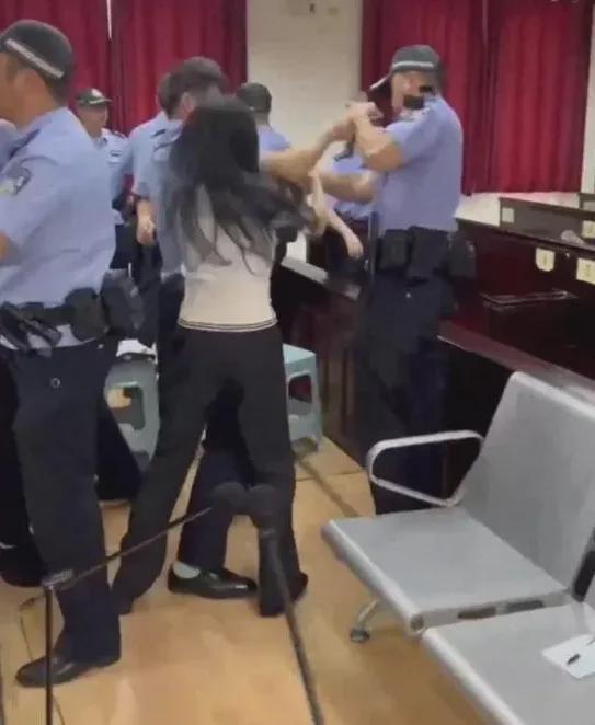 中石油女员工爆料新闻视频,揭露行业潜规则与职场困境  第2张